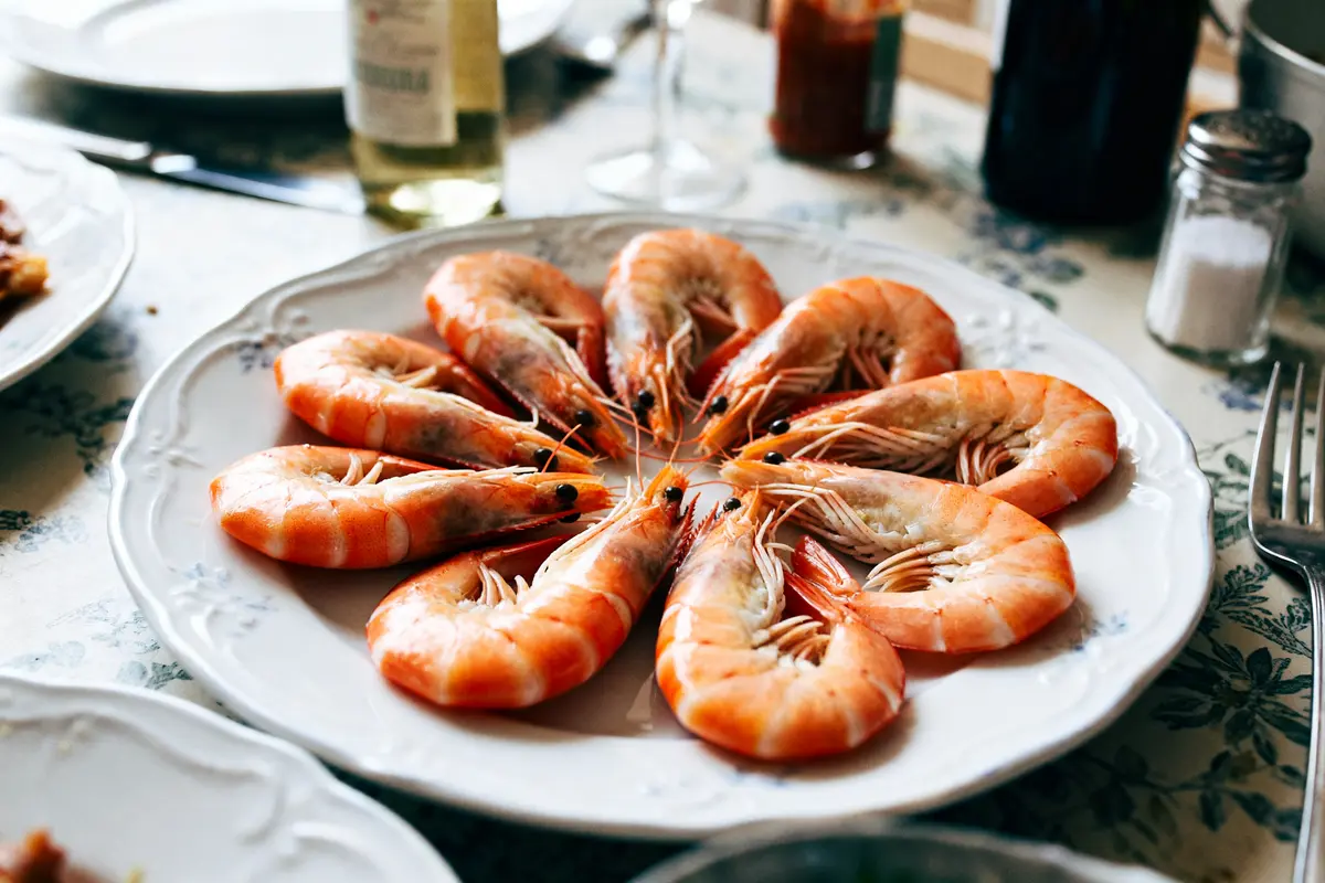 Combien de crevettes par personne prévoir pour un Réveillon parfait ?