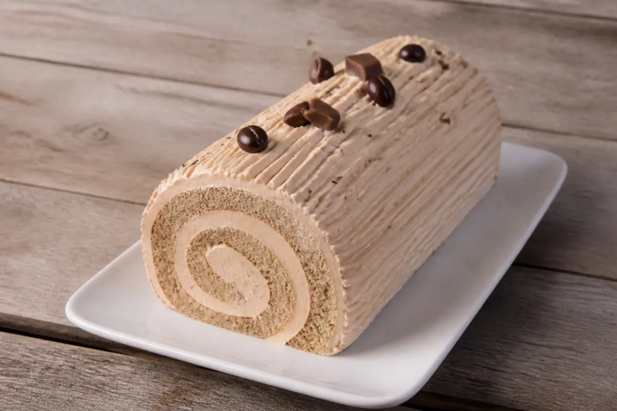 Bûche au café : recette ultra moelleuse à la crème beurre